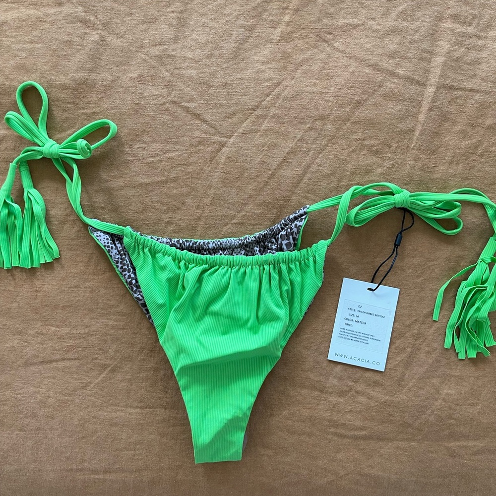 Taylor Acacia bottoms in matcha ribbed spring 2024